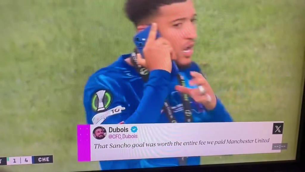 直接攤牌！桑喬賽后在場(chǎng)上煲電話粥，大聲說(shuō)自己不回曼聯(lián)