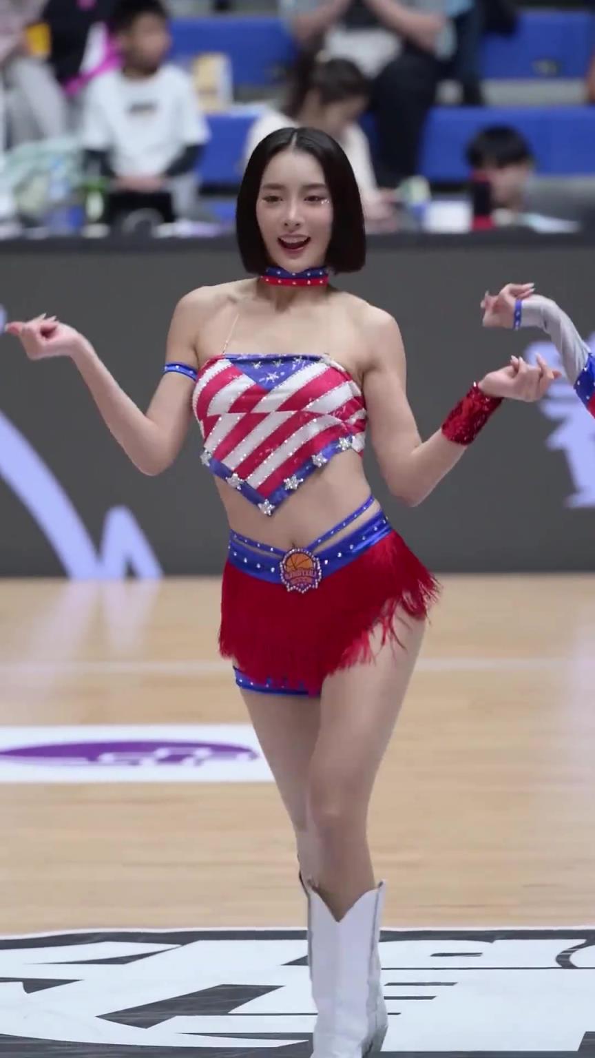 太離譜了 ！幾乎是完美女人！