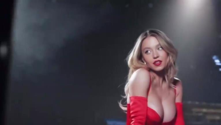 此前觀戰(zhàn)紐約德比！賣含洗澡水肥皂的悉尼妹太清楚自身優(yōu)勢了